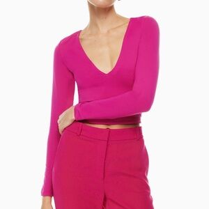 Aritzia Babaton pink v-neck contour long sleeve